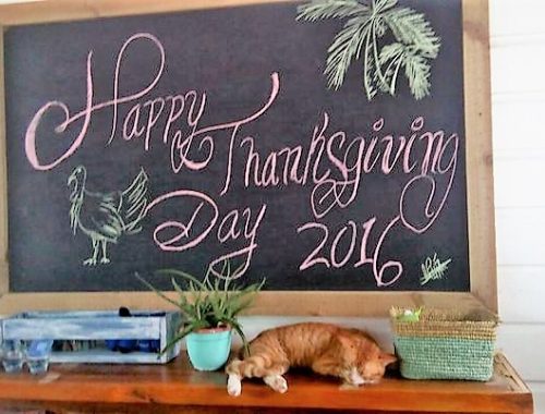 a chalkboard that says Happy Thanksgiving Day 2016
