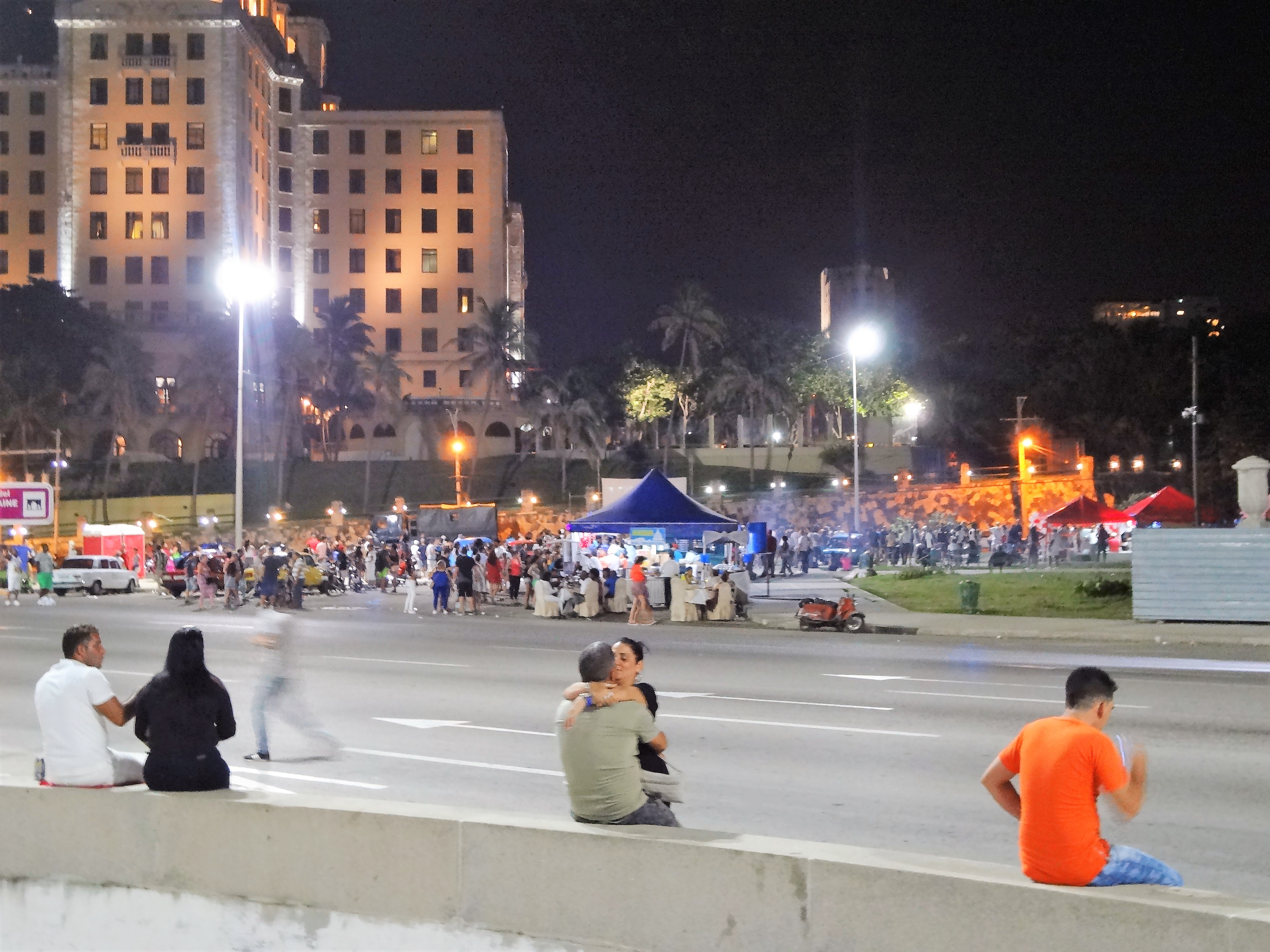 Malecon at nigh, Havana