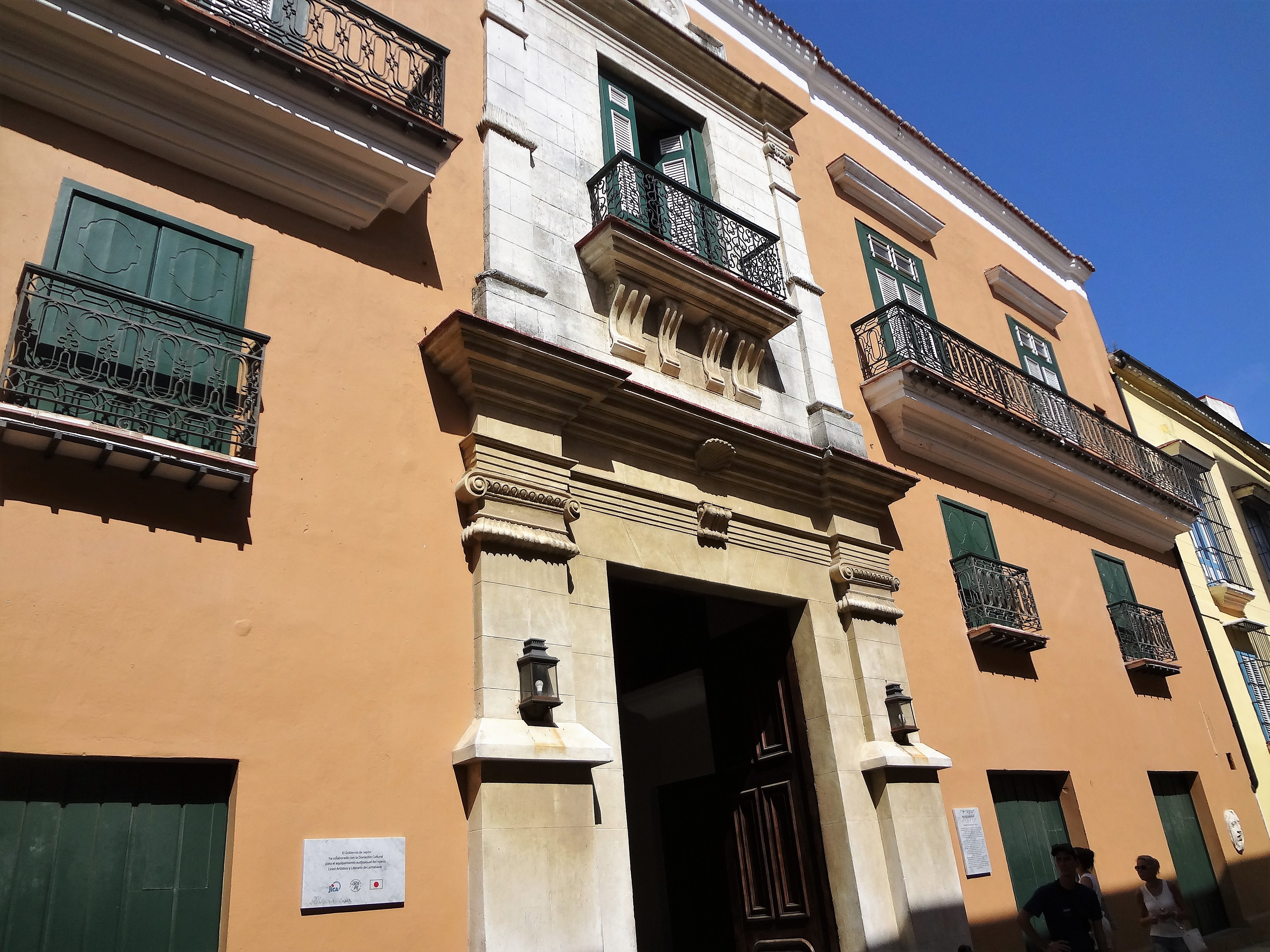 building in Old Havana